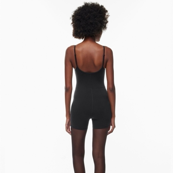 Aritzia Wilfred Free Divinity 7" Romper Black - Picture 9 of 15